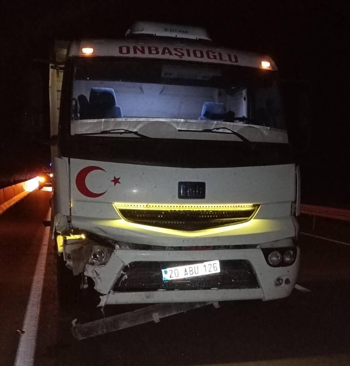 Salihli'de kamyon ile çarpışan traktörün sürücüsü öldü