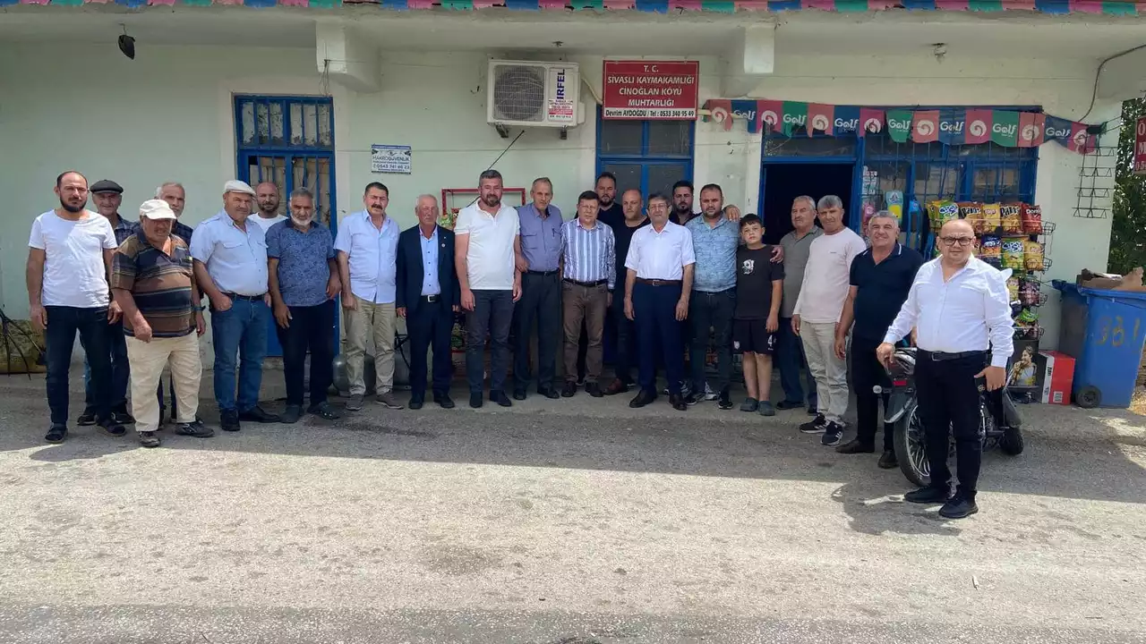 Vekil Tuğrul Yangında Zarar Gören Hanoğlu ve Cinoğlu Köylerini Ziyaret Etti
