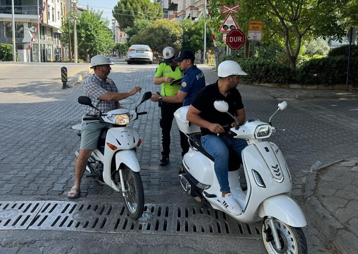 Salihli'de uyuşturucu ve asayiş uygulamaları sürüyor