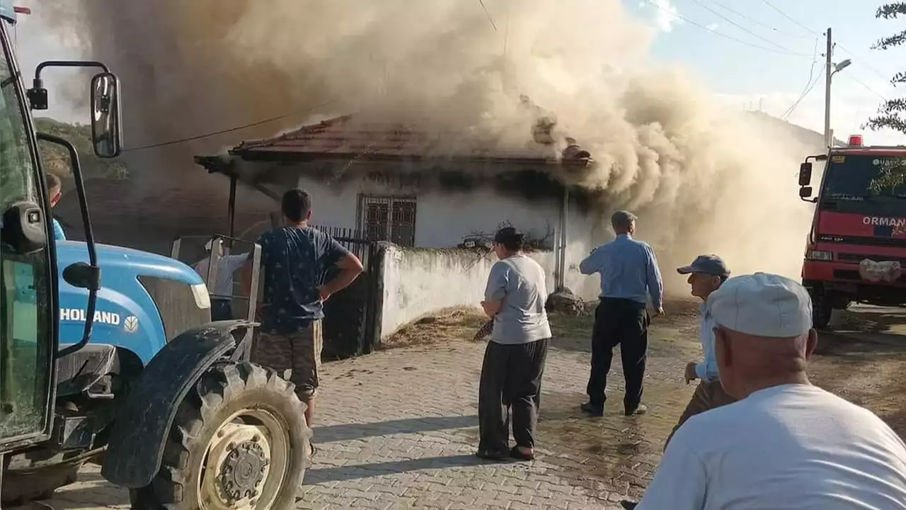 Uşak Yenişehir Köyünde Yangın Çıktı