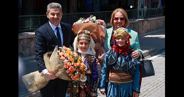 UŞAK VALİSİ TURAN ERGÜN GÖREVİNE BAŞLADI