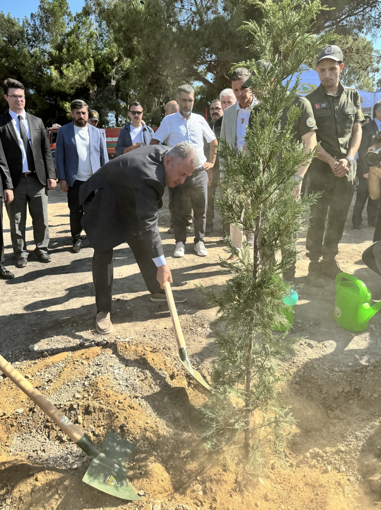 İzmir'de 15 Temmuz şehitleri için hatıra ormanı oluşturuldu
