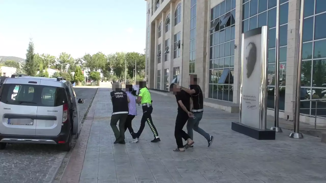 Uşak'ta Uyuşturucu Operasyonunda 2 Şüpheli Yakalandı
