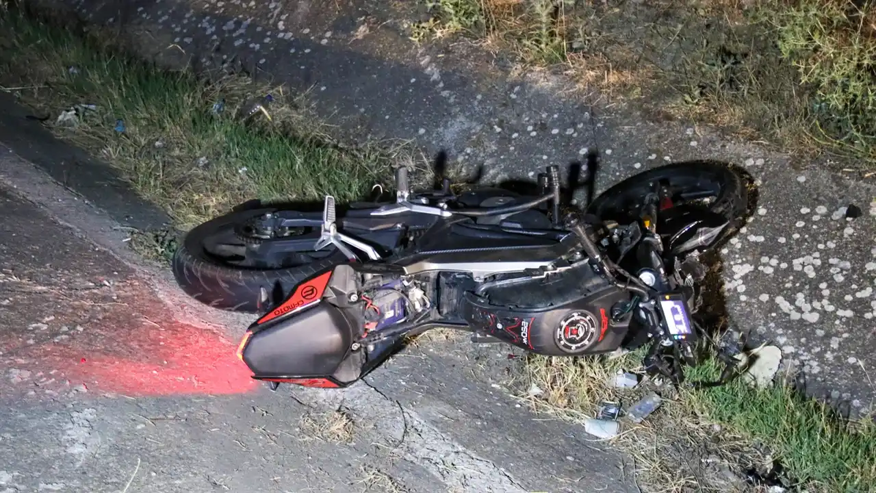 Sultanhisar'da otomobille çarpışan motosikletin sürücüsü hayatını kaybetti