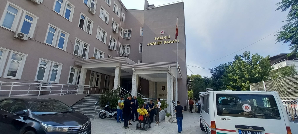 MANİSA - Polis lojmanında başından vurulan kadının ölümüyle ilgili yargılanan sanık beraat etti
