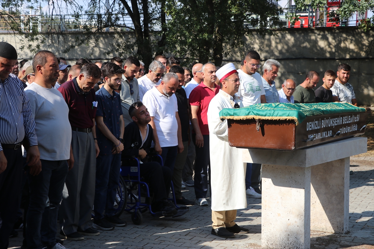 Muğla'daki trafik kazasında hayatını kaybeden 2 kişi defnedildi