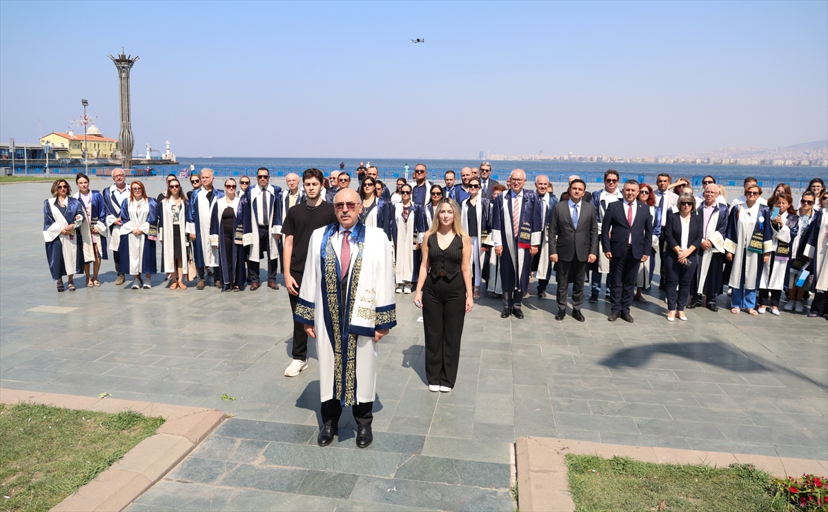 Dokuz Eylül Üniversitesi, 42. kuruluş yıldönümünü kutladı