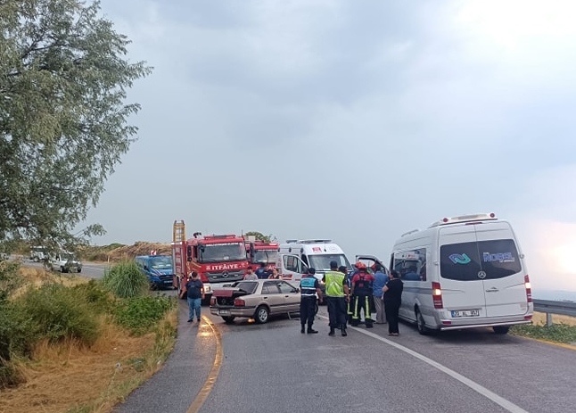 Denizli'de trafik kazası: Fevziye - İbrahim Altınoluk çifti öldü, 8 kişi yaralandı