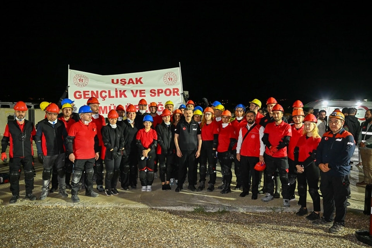 Uşak AFAD Gönüllüsü Kursiyerleri Hünerlerini Sergiledi