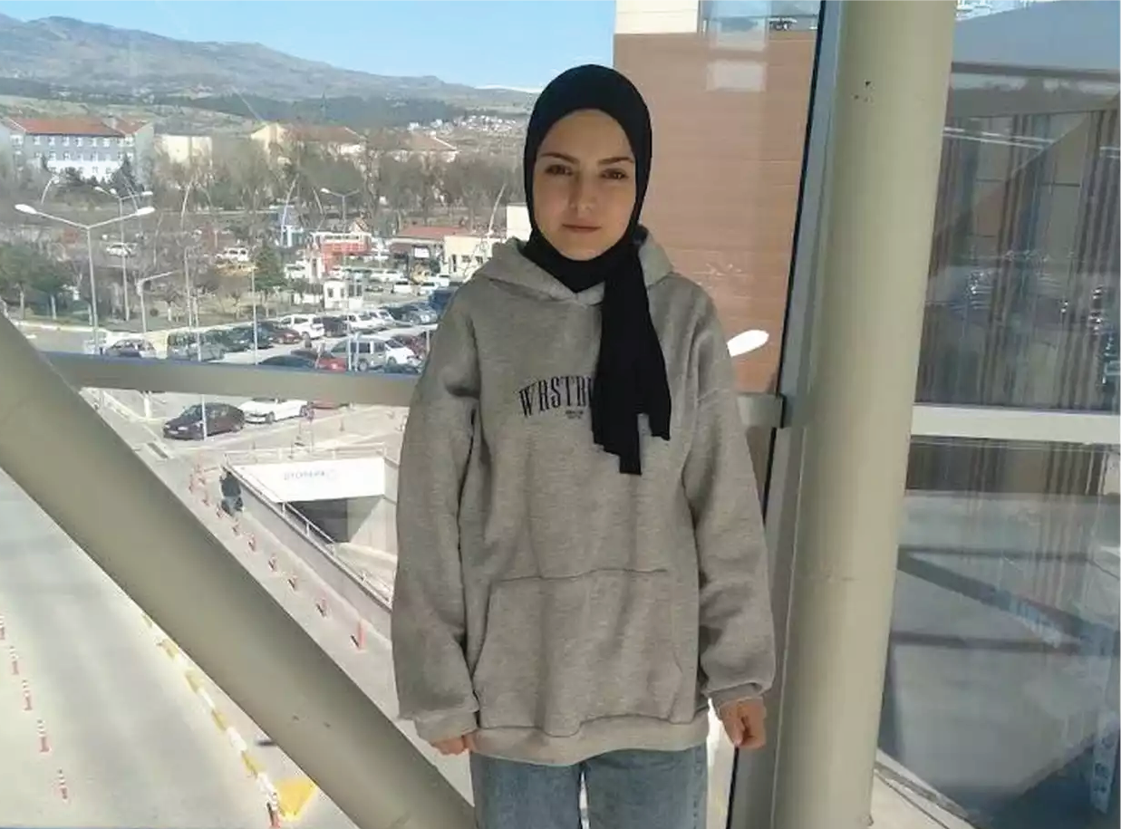 Uşaklı 15 Yaşındaki Aylin Alp Kayıplara Karıştı, Aranıyor!