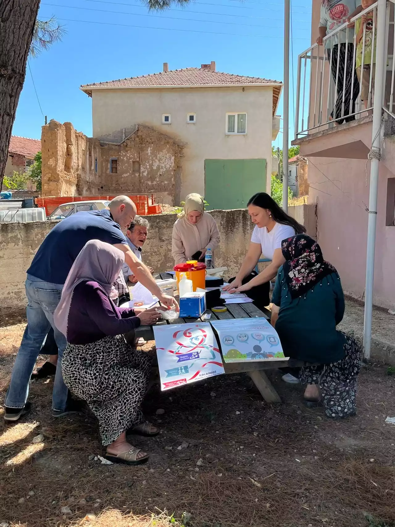 Uşak’ta Köylülerin Şeker ve Tansiyonuna Bakıldı