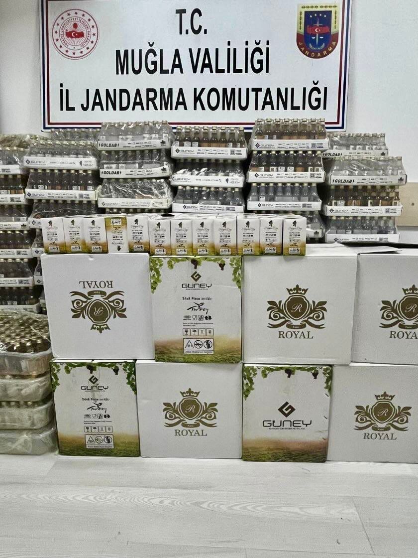 Muğla'da 8 bin 664 şişe bandrolsüz içki ele geçirildi