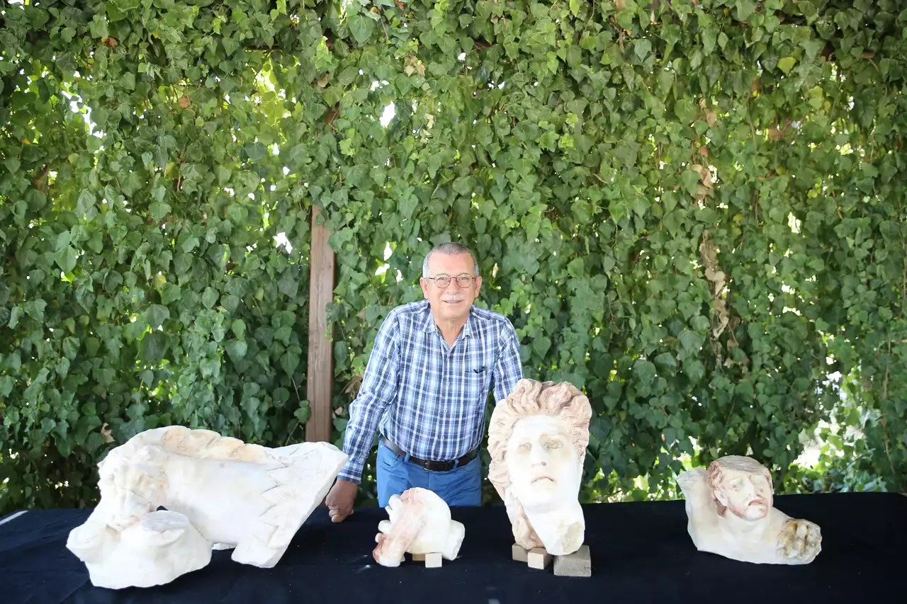 Prof. Dr. Şimşek, Skylla grubu heykelleri anlattı