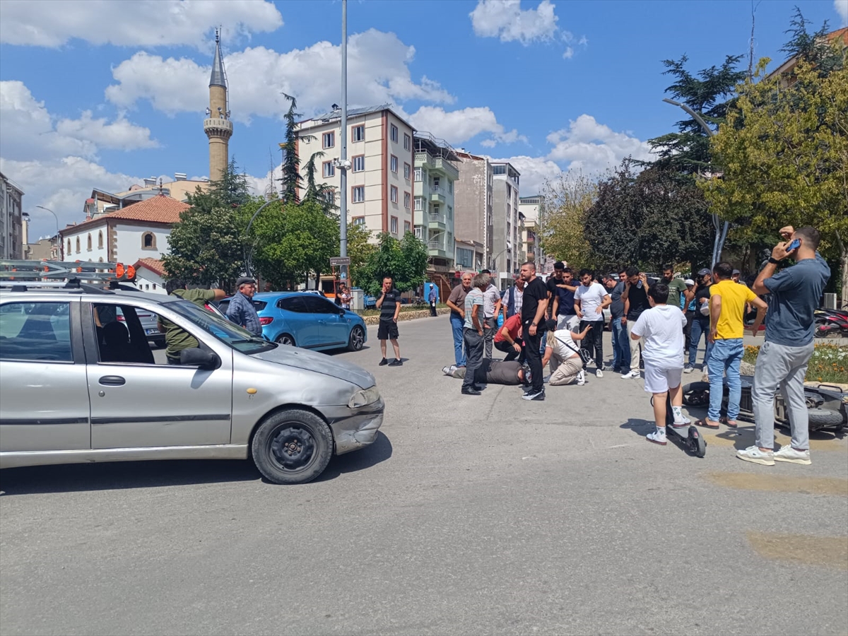 Afyonkarahisar'daki trafik kazalarında 8 kişi yaralandı
