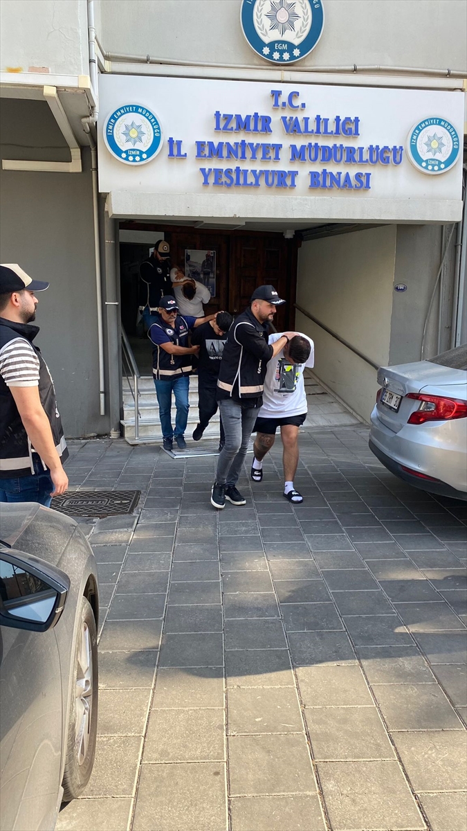 İzmir'de iki iş yerini kurşunladığı iddia edilen 6 şüpheli tutuklandı