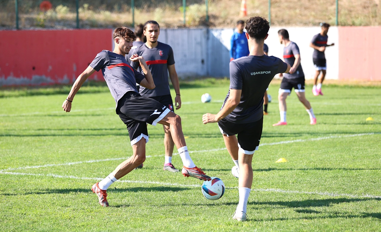 Uşakspor İlk Hazırlık Maçında Farklı Mağlup Oldu "0-4"