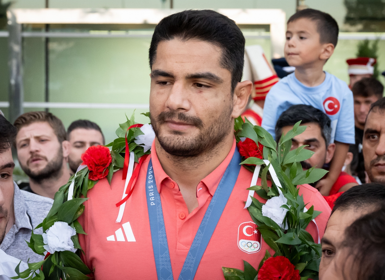 Olimpiyatta bronz madalya kazanan Taha Akgül'den hakemlere tepki