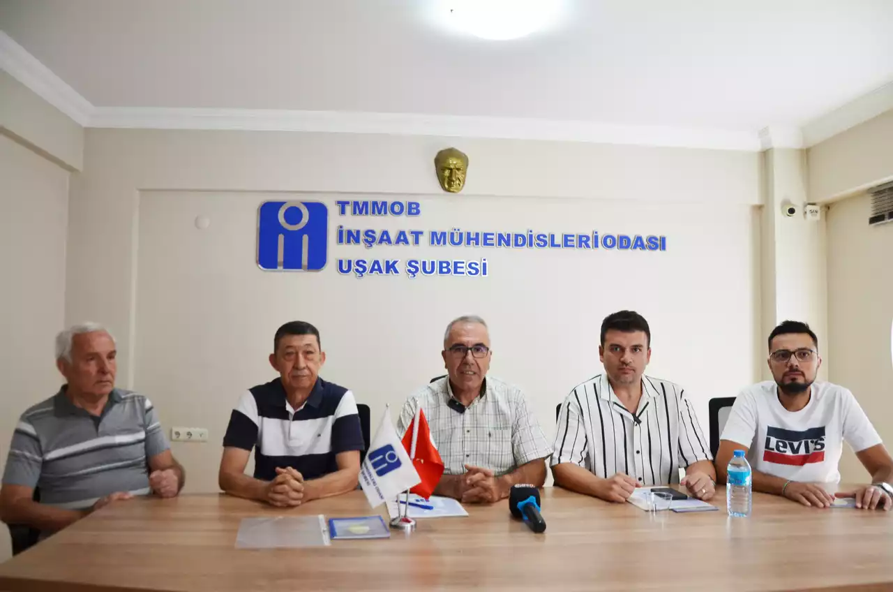 Uşak İnşaat Mühendisleri Odası ” İdareciler 25 Yıldır Uyuyor ”