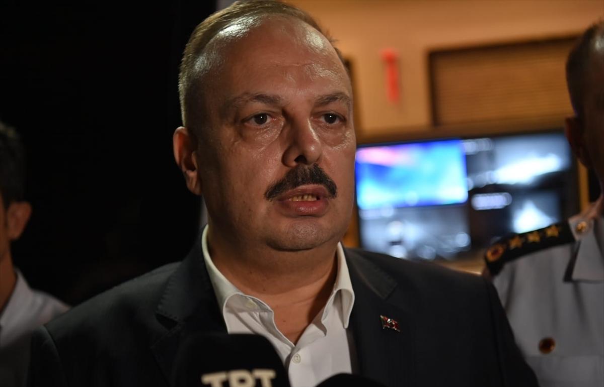 Aydın'daki orman yangınına havadan ve karadan müdahale sürüyor