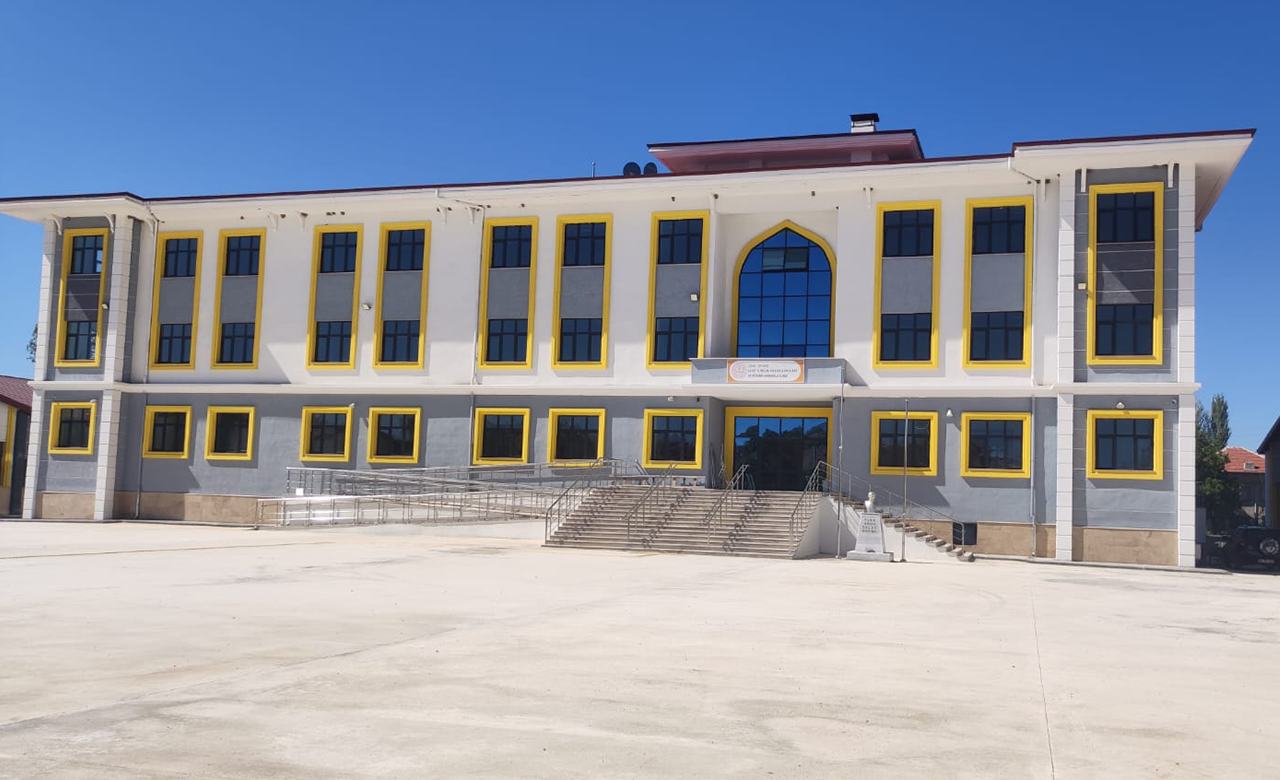Banaz’da İki Okul Tamamlanarak Eğitime Hazır Hale Geldi