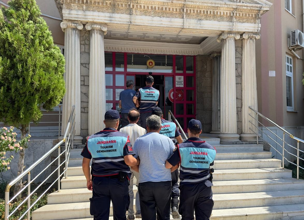 Aydın Didim'de makilik alanda çıkan yangınla ilgili 3 kişi tutuklandı