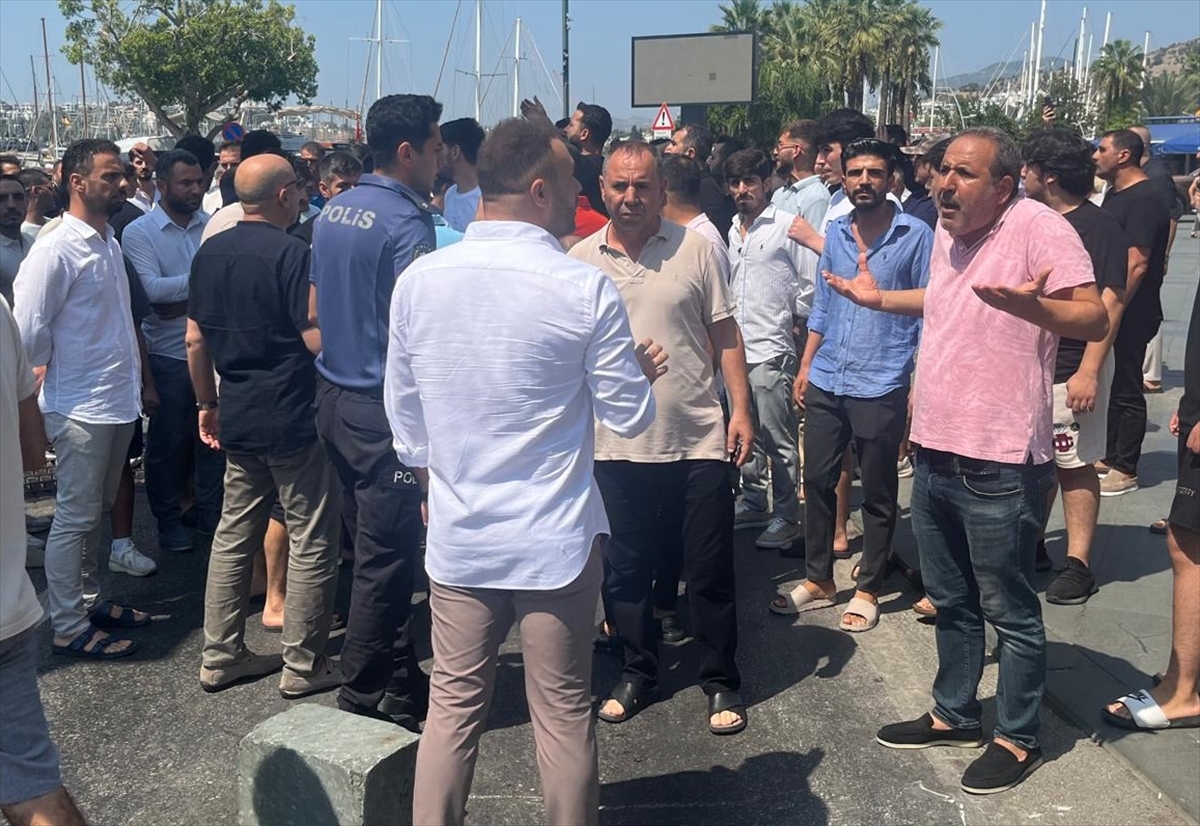 Bodrum'da taklit ürün denetimine tepki gösteren esnaf oturma eylemi yaptı