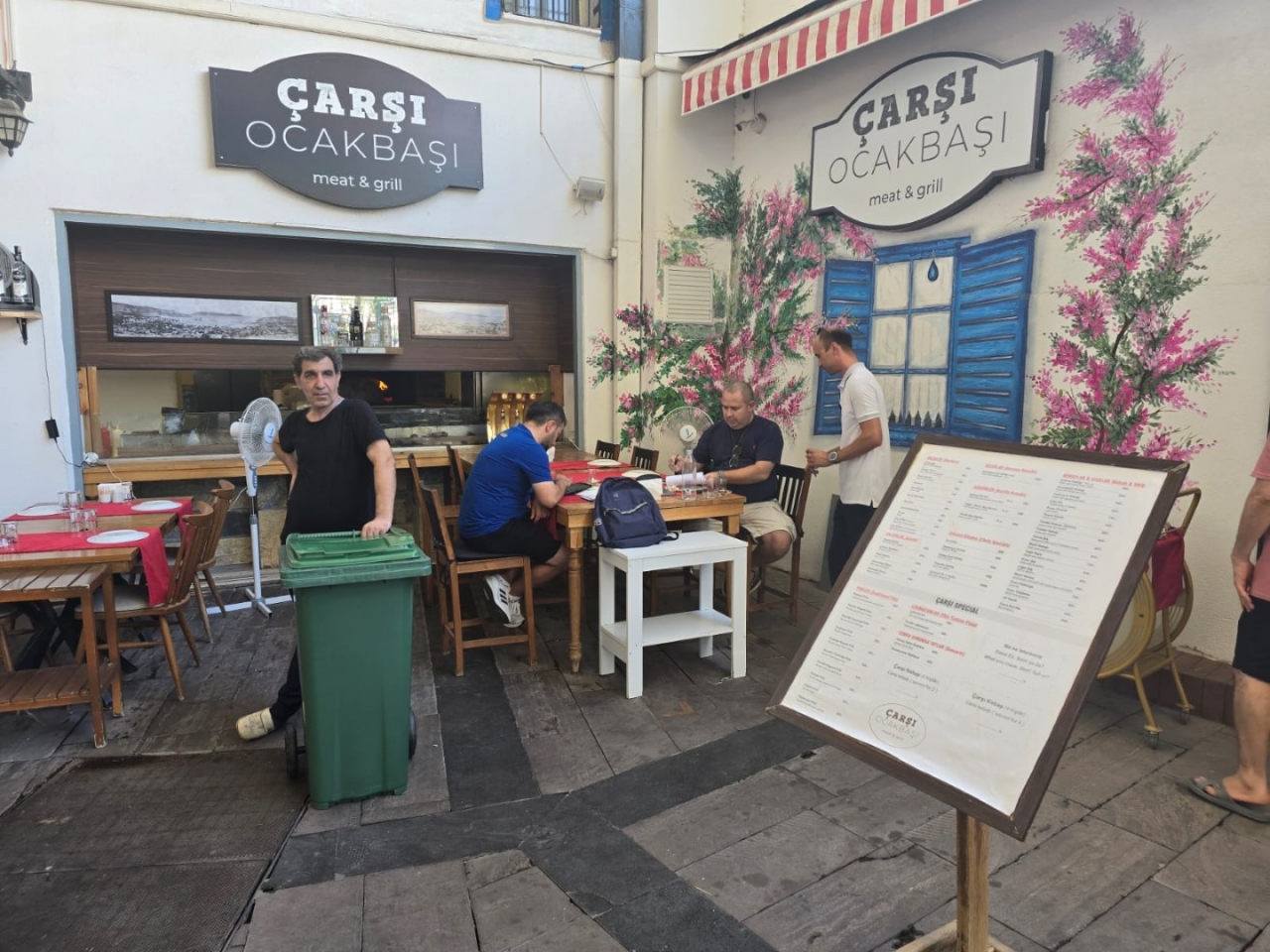 Bodrum Belediyesi "çöp saati" uygulamasını başlattı