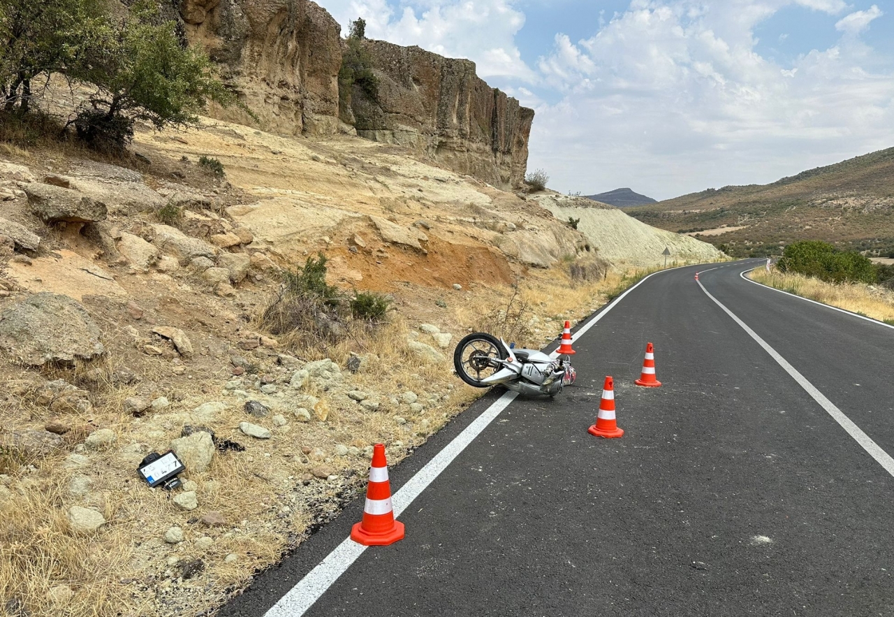 Uşak'ta devrilen motosikletteki Ali ve Ensar Erkorkmaz hayatını kaybetti