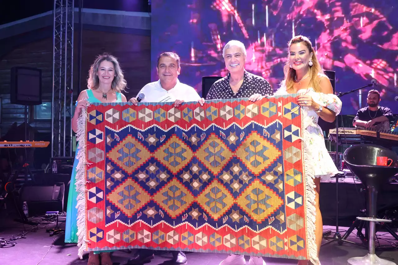 Eşme Kilim Festivali Renkli Görüntülerle Sona Erdi