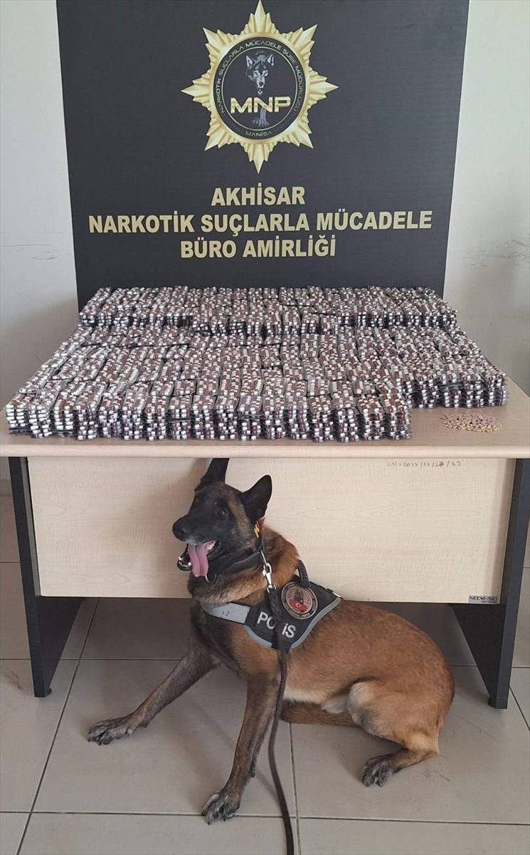 Manisa'da uyuşturucu operasyonunda 2 şüpheli tutuklandı