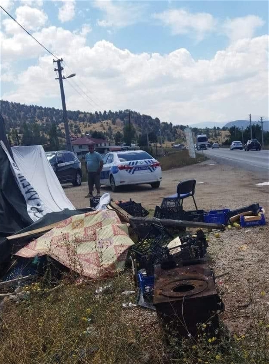 Seydikemer'de otomobil kazasında Lena Asaturıan öldü, 2 kişi yaralandı