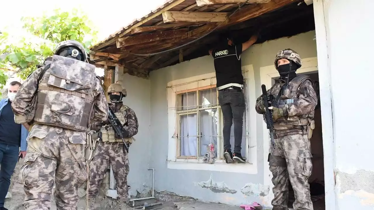 Uşak ve 49 İlde "Narkoçelik-35" Operasyonu 336 Şüpheli Yakalandı