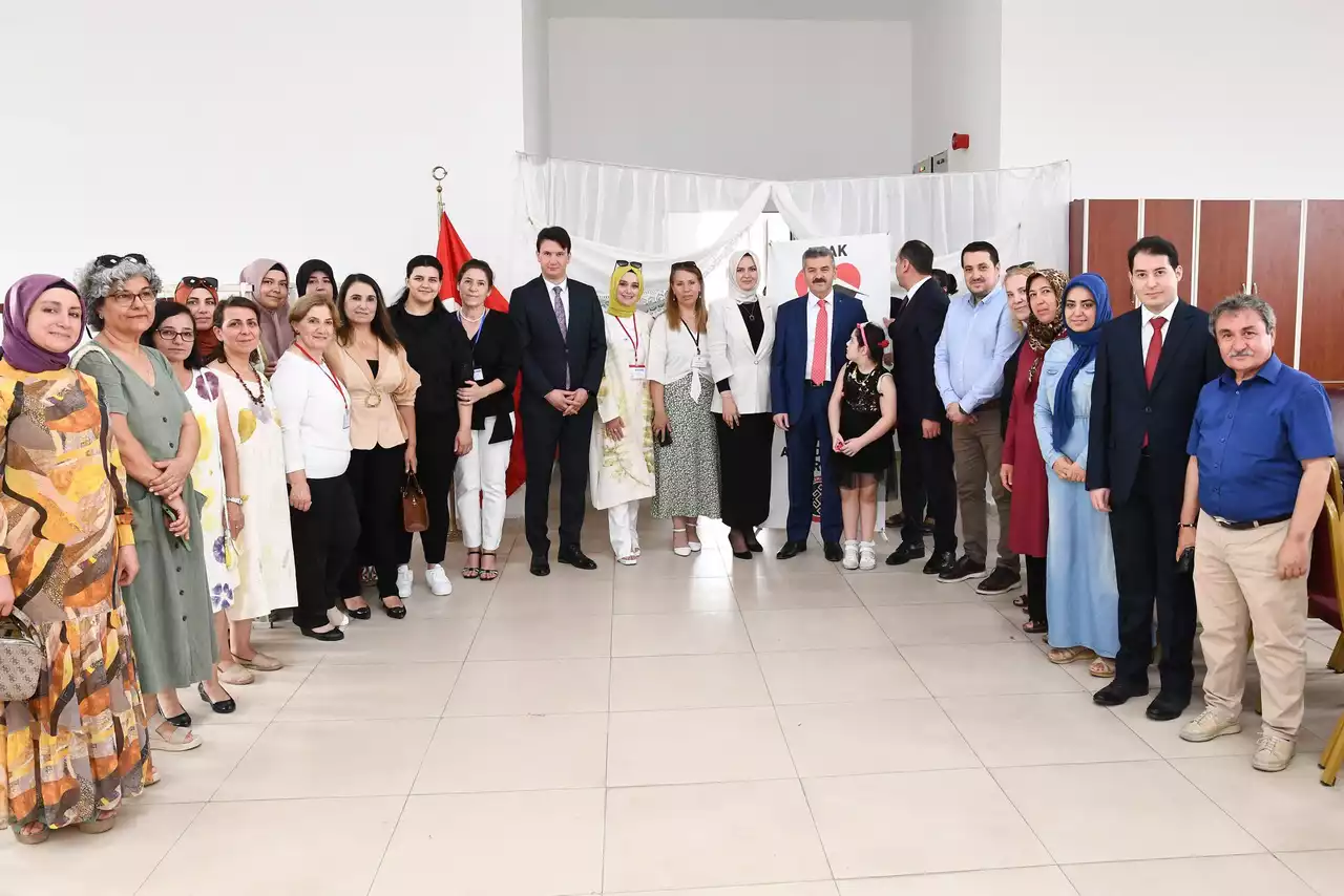 Uşak Adem’de 320 Kadın Kursiyer Meslek Öğreniyor