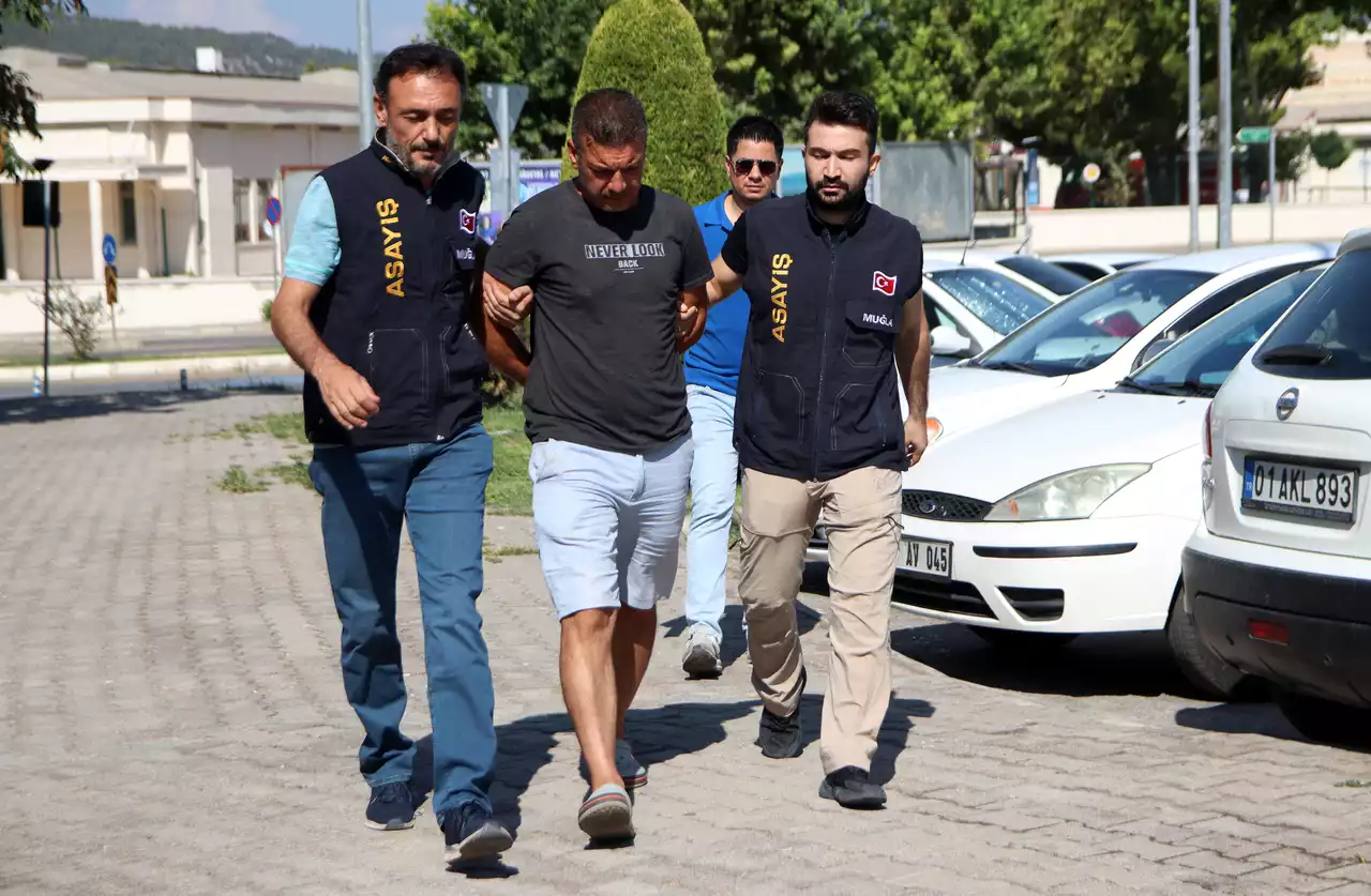 Muğla'da bir kişi, tartıştığı eşini bıçaklayarak öldürdüğü iddiasıyla tutuklandı