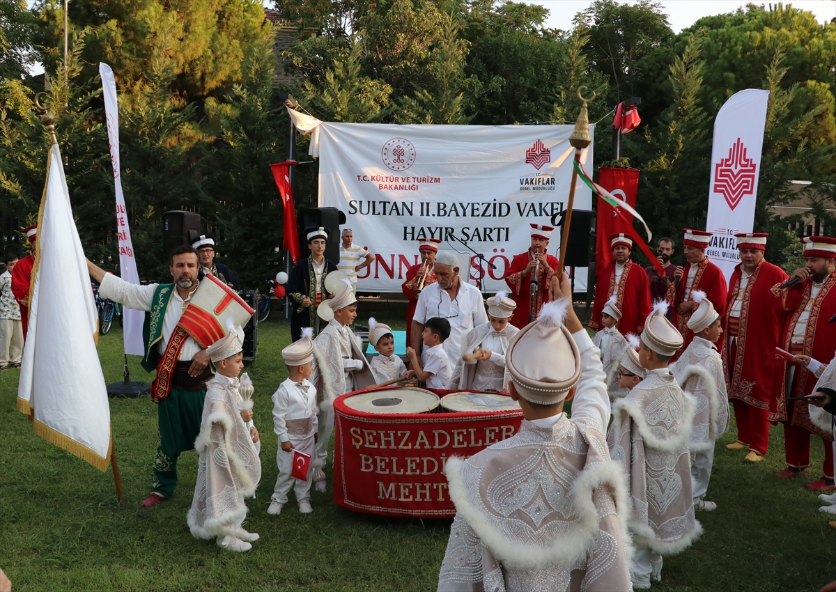 İzmir'de toplu sünnet töreni düzenlendi