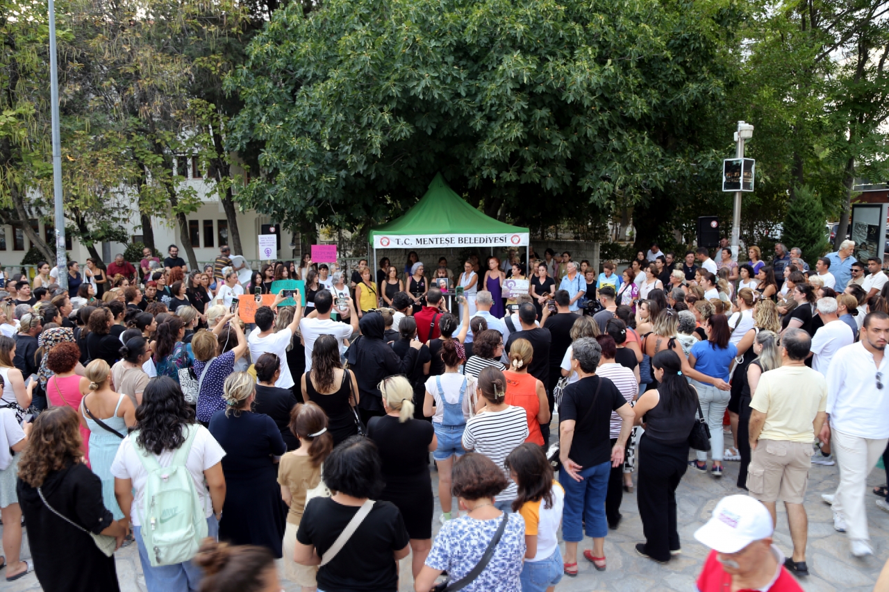 Muğla'da dün yaşanan kadın cinayeti protesto edildi