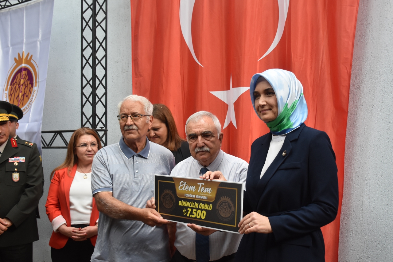 Afyonkarahisar'da Büyük Taarruz'un 102. yılı dolayısıyla fotoğraf sergisi açıldı