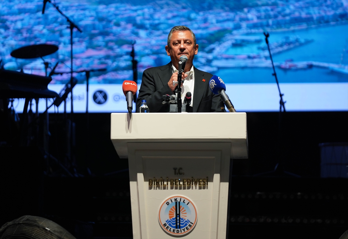 CHP Genel Başkanı Özel, Dikili Kültür Demokrasi ve Emek Festivali'nde konuştu: