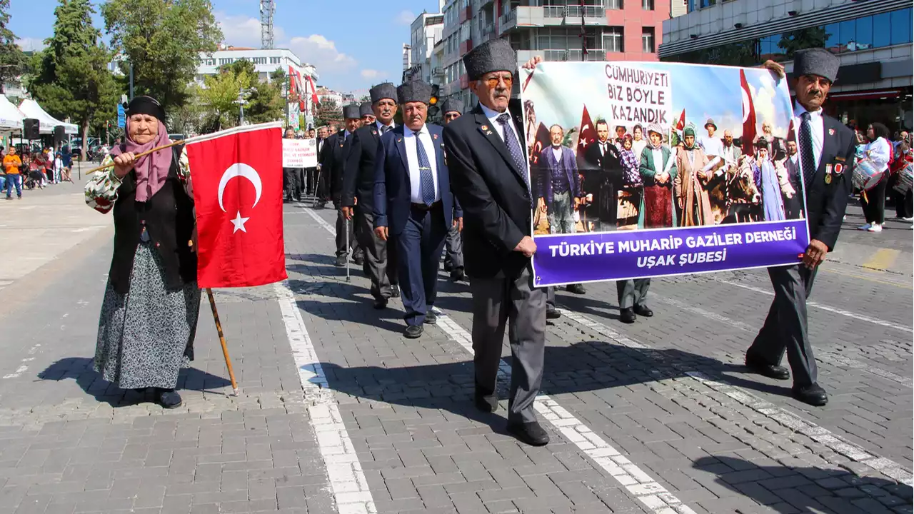 Uşak'ta Büyük Zafer'in 102. Yılı Kutlanıyor