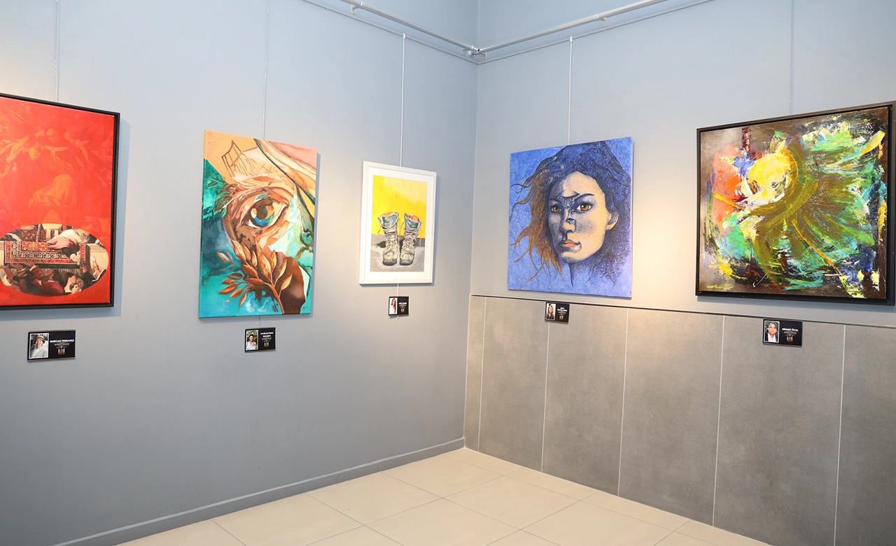 Uşak’ta Sanat Severleri Resim Sergisi Bir Araya Getirdi