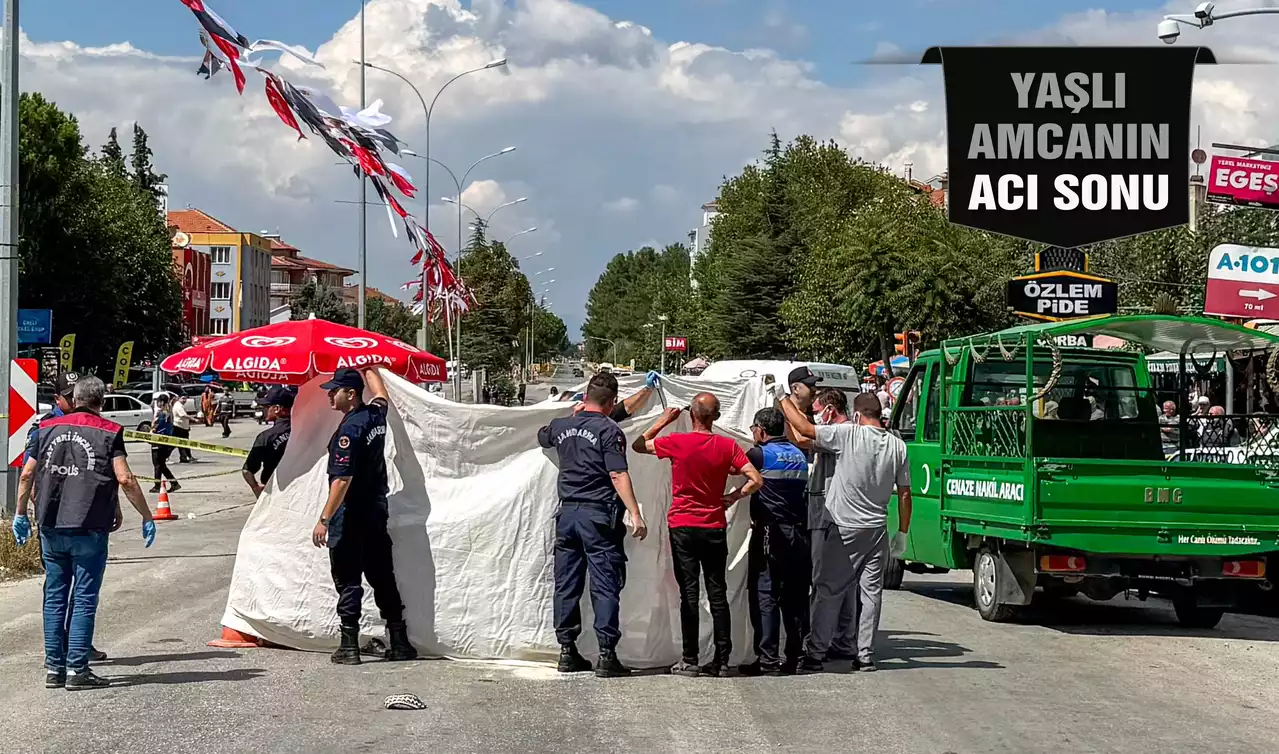 Sivaslı'da Feci Kaza, Yaşlı Adamın Üzerinden TIR Geçti