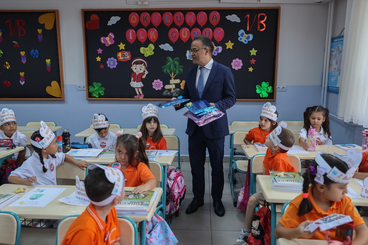 İzmir'de okullarda uyum eğitimi başladı