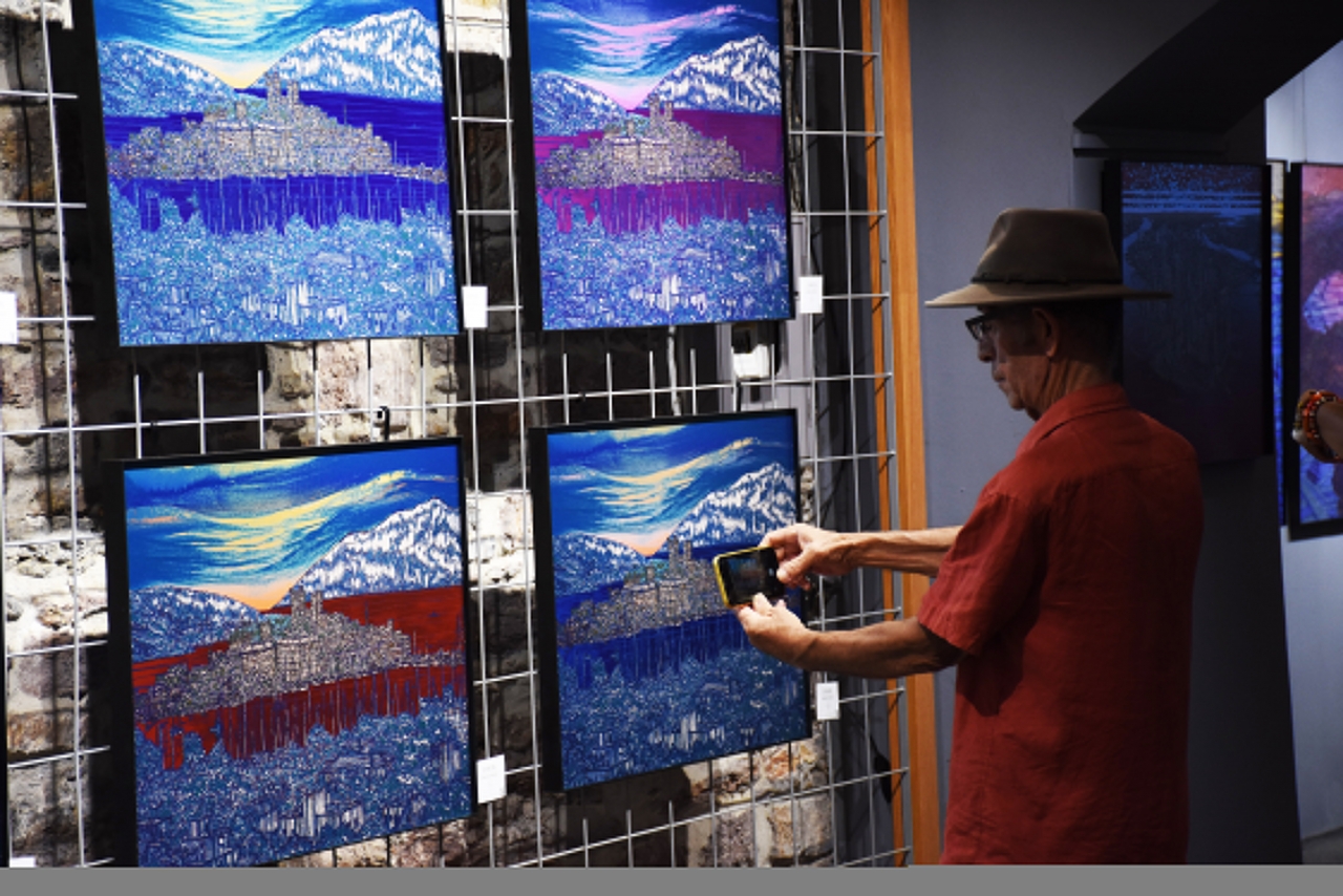Ressam Devrim Erbil'in "Bodrum ve Giclee" adlı sergisi açıldı