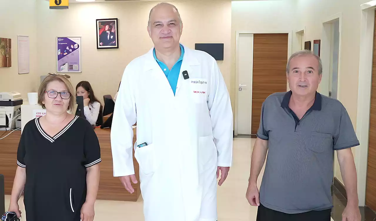 Uşaklı Rektum Kanseri Hastasına Robotik Çözüm