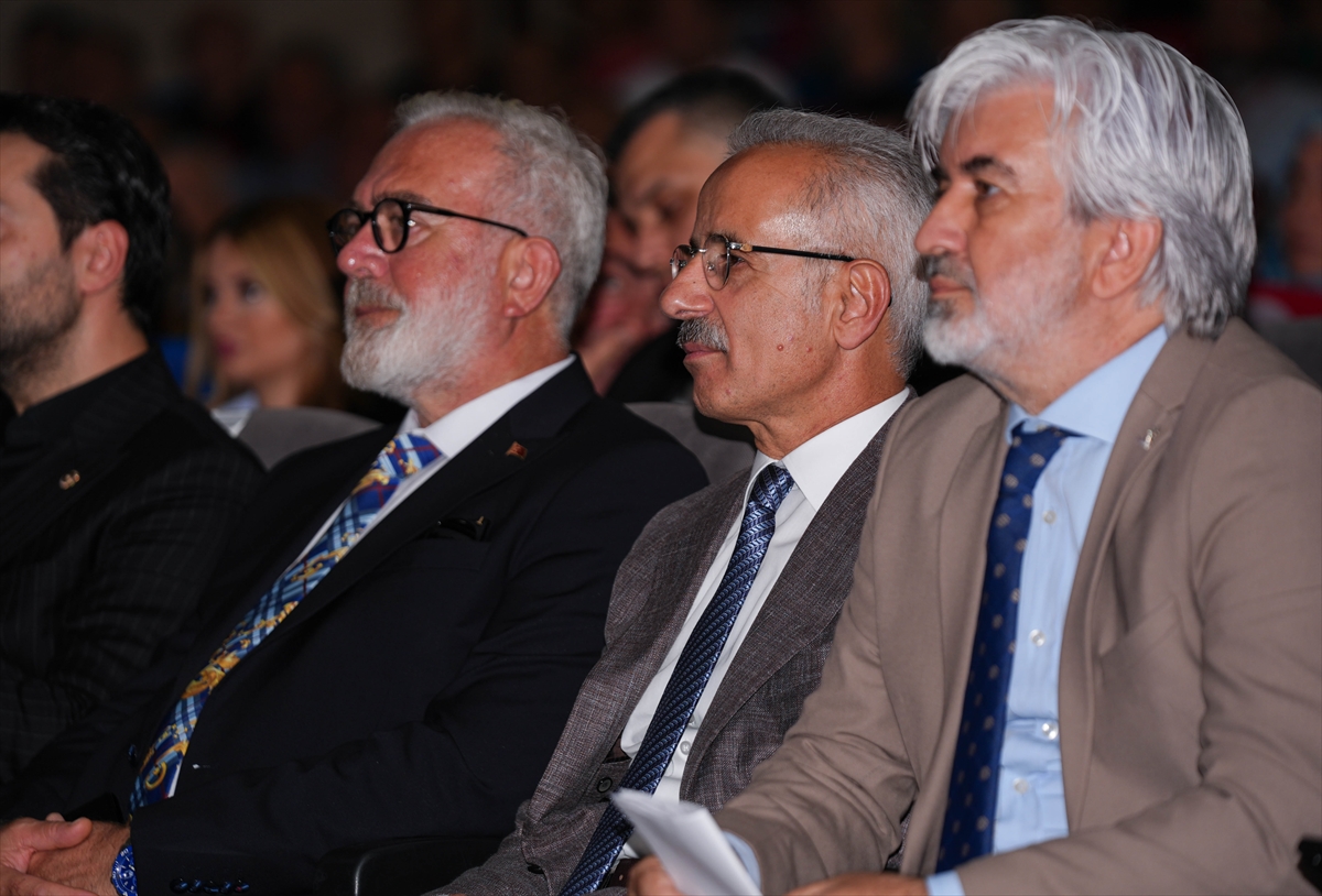 Bakan Uraloğlu, AK Parti Manisa İl Danışma Meclisi toplantısına katıldı:
