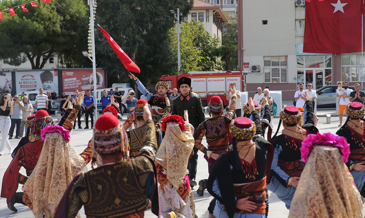 Manisa'nın düşman işgalinden kurtuluşunun 102'nci yıl dönümü kutlandı