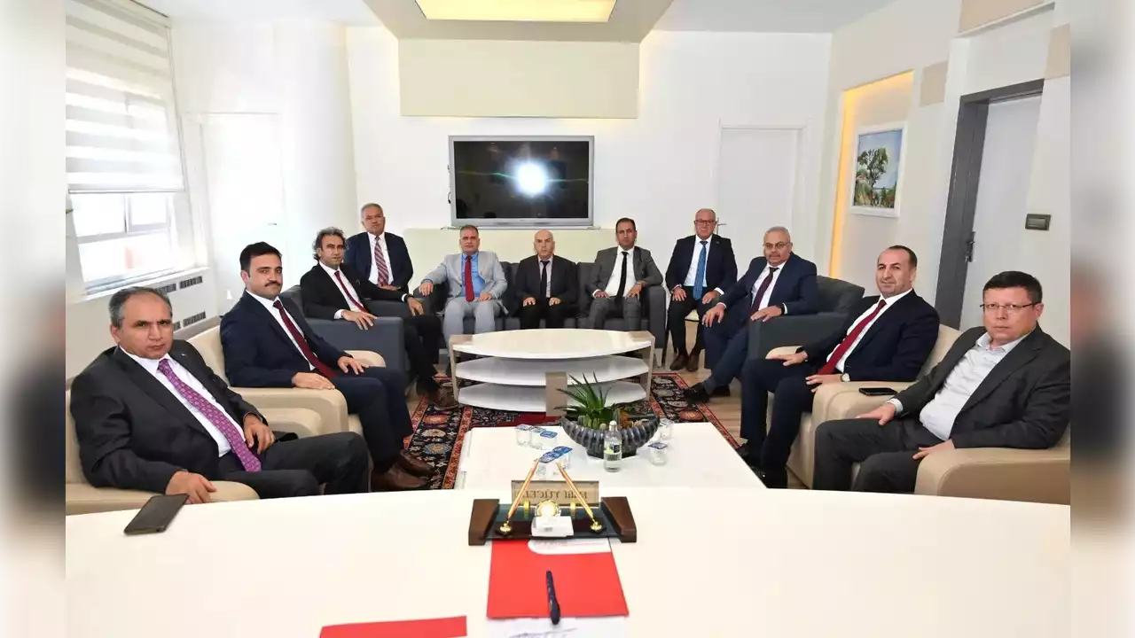 Uşak Vekilleri Milli Eğitimi Ziyaret Etti