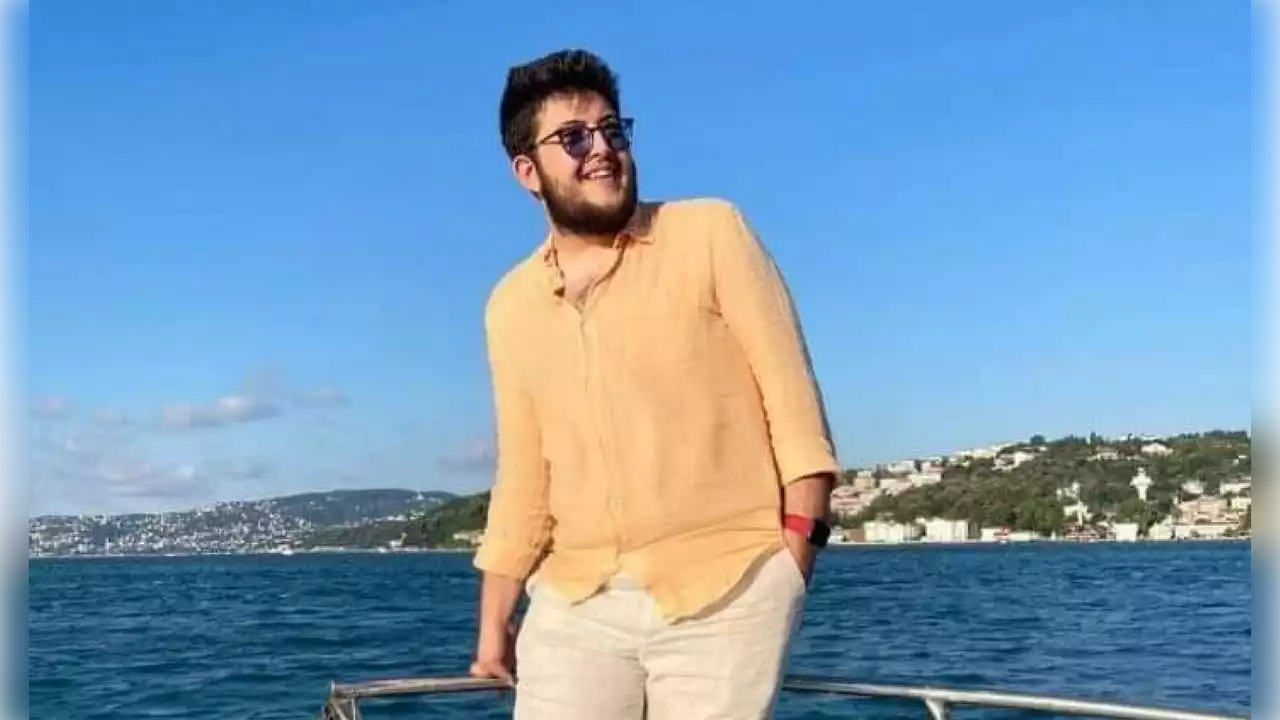 Genç Avukat Kalbine Yenik Düştü