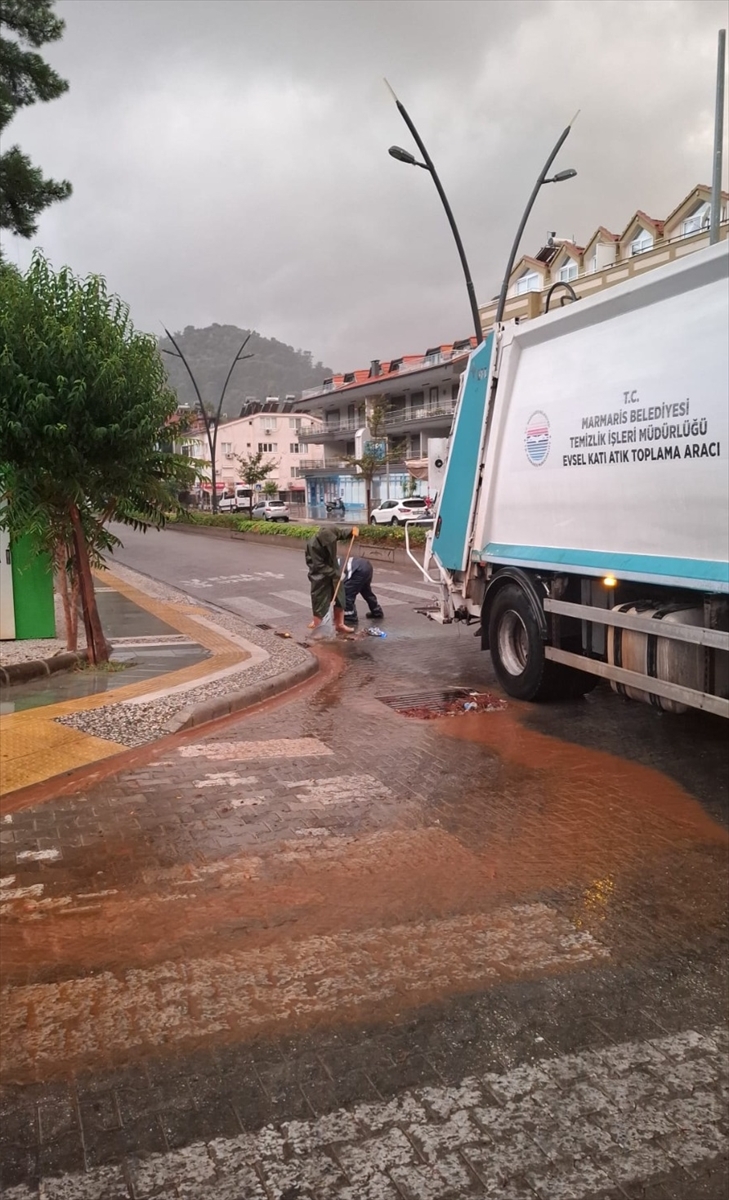 Muğla'da sağanak yaşamı olumsuz etkiledi