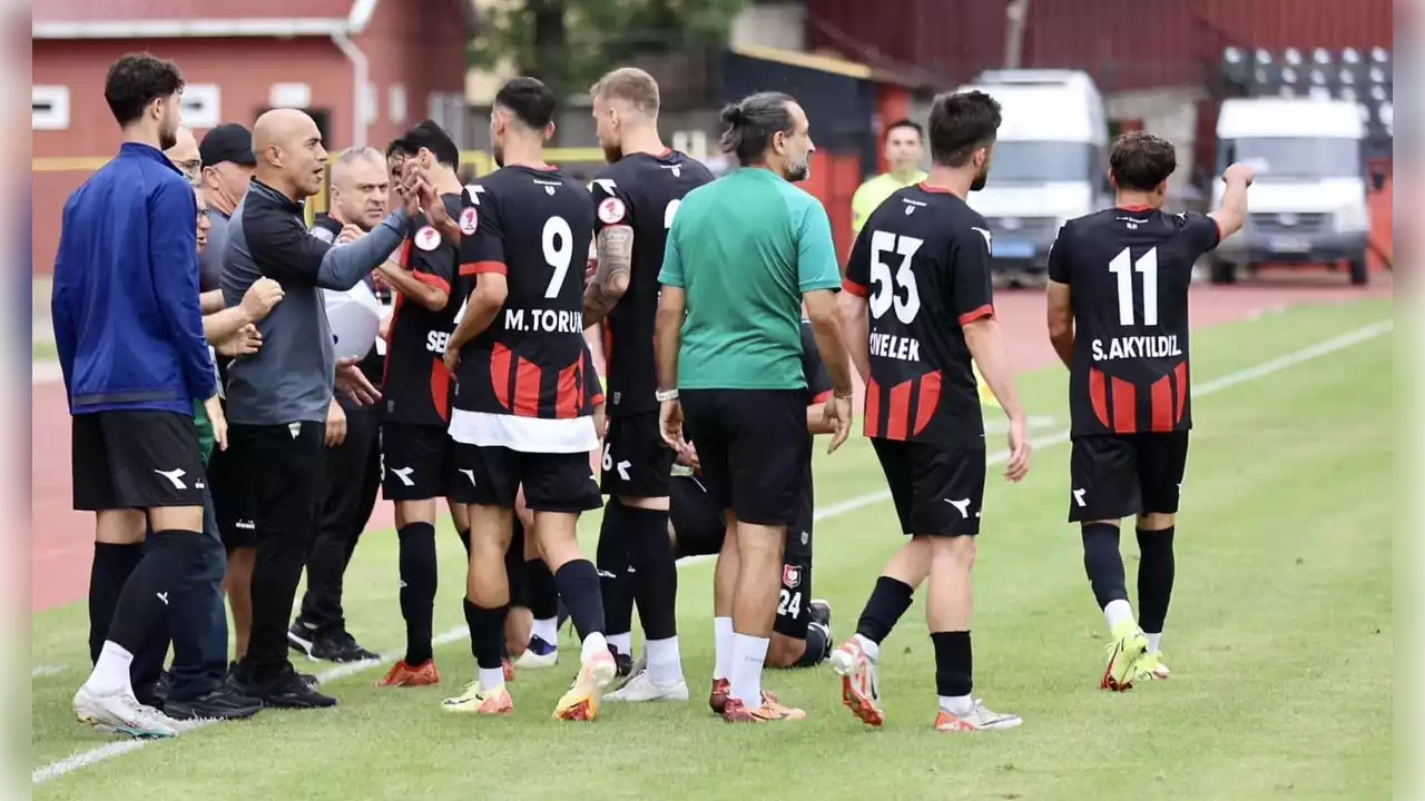 Uşakspor - Balıkesirspor Maçının Hakemi İzmir Bölgesinden